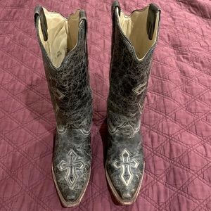 Corral Western boots with snip toe